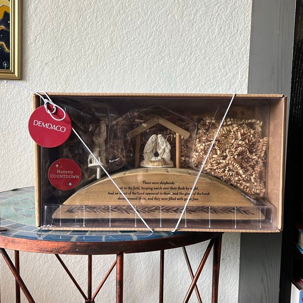 Demdaco nativity countdown / the Christmas journey NWT holiday decor